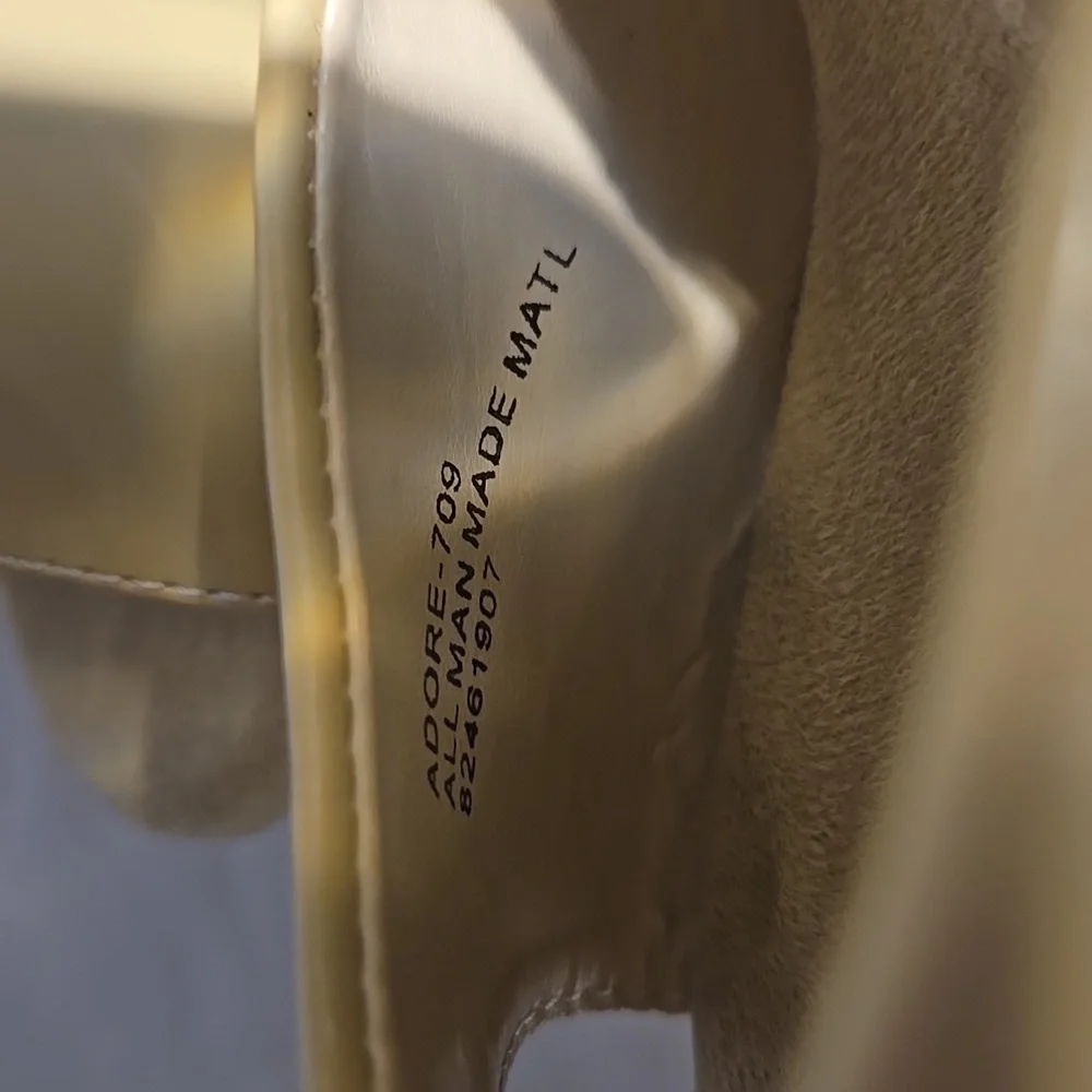 Pleaser Adore 709 Beige Patent Platform Heels 7 in 2.75 in SIZE 6 - Picture 7 of 8